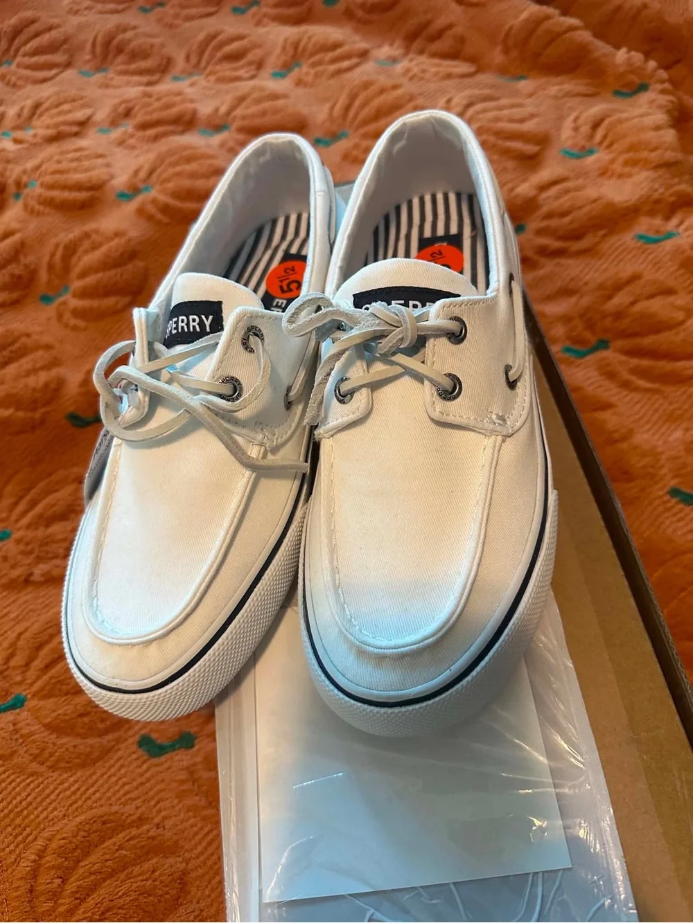Sperry White Canvas Men’s Boat Shoes with Navy Trim